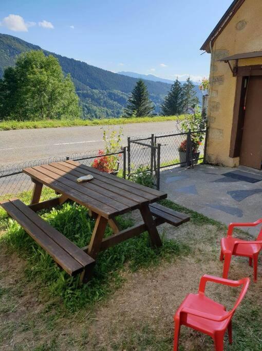 Maison Au Sommet Des Montagnes Boussenac Экстерьер фото